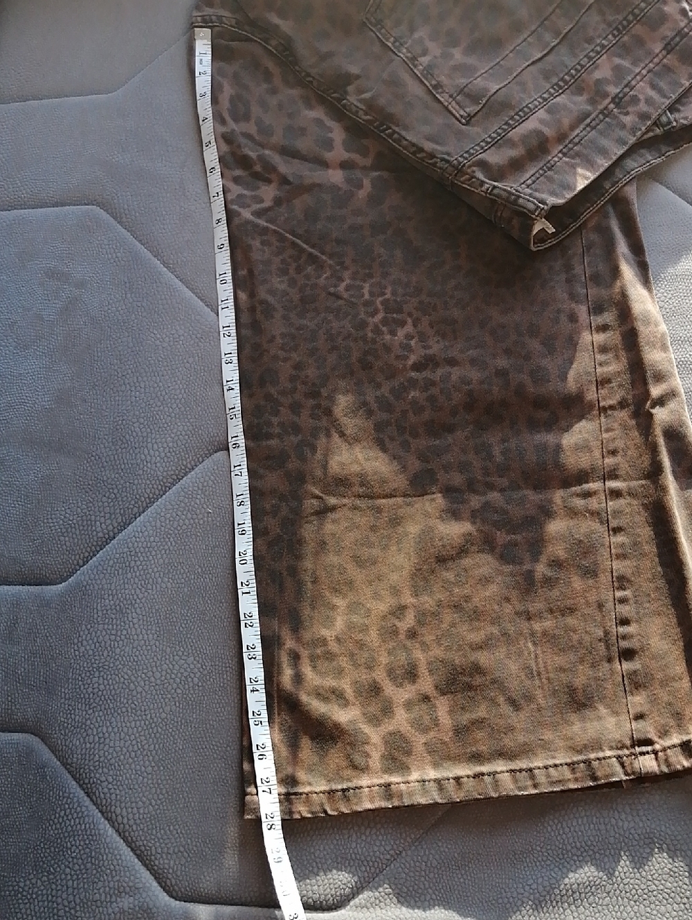 Anthropologie The Adi Brown Leopard Mid-Rise Wide-leg Flare Jeans by Pilcro S18W - Picture 11 of 13